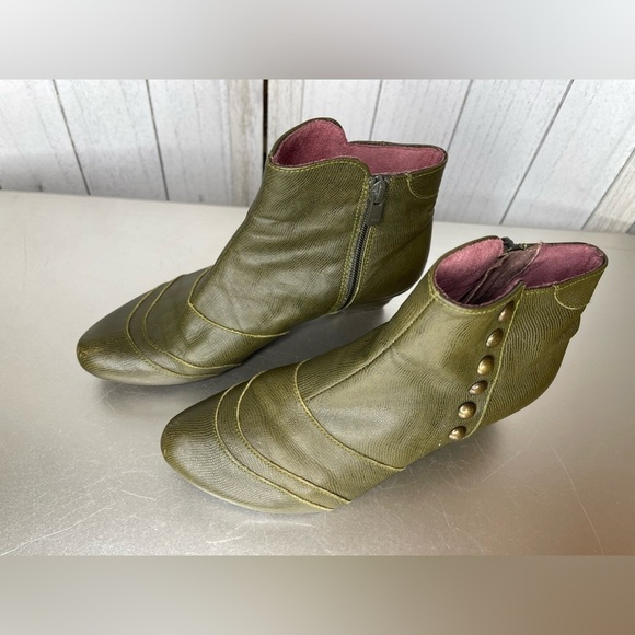 Eric Michael Web Shoemakers Booties Boots Studded Women US 5.5-6 EU 36 Spain - Picture 2 of 6